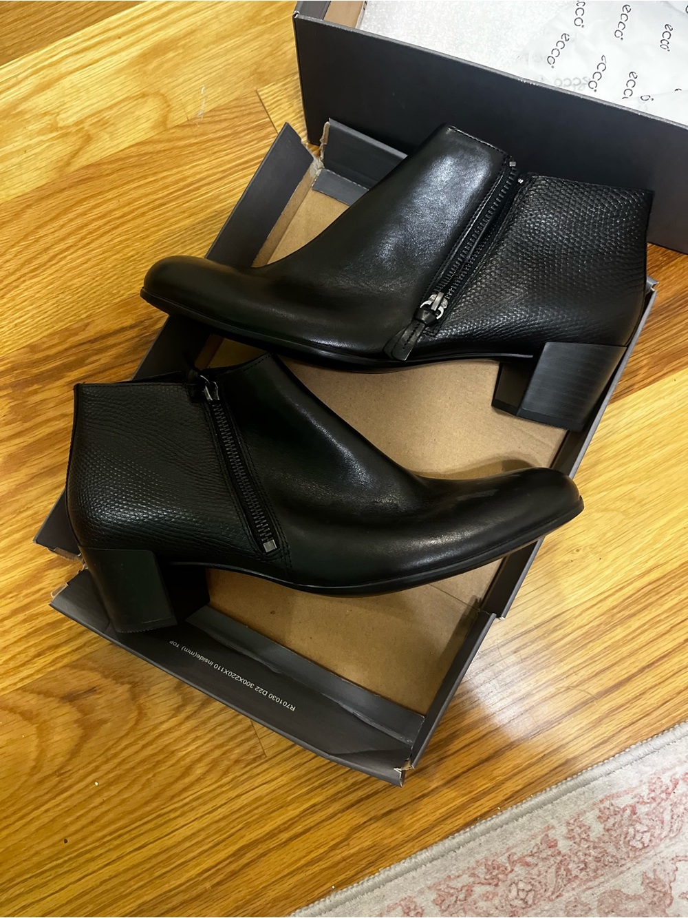 Ecco Black Leather Side-Zip Ankle Booties